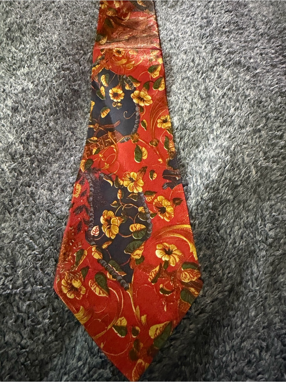 Tradition Red Floral Pattern Polyester Necktie